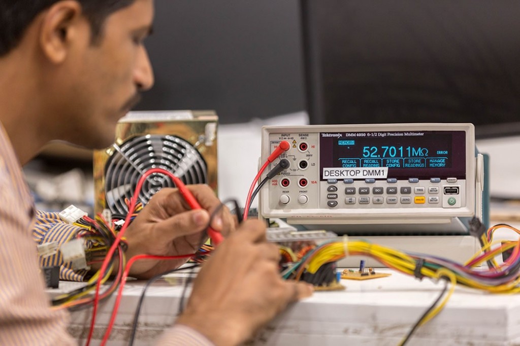 Tektronix_204050_20digital_20multimeter_-min